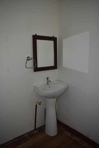 Bathroom 4, Club Palolem, South Goa