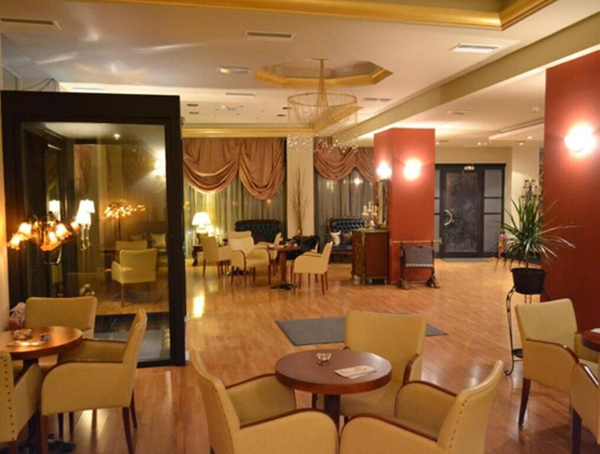 Food & Drinks 5, Hotel Queens Leriotis, Attica