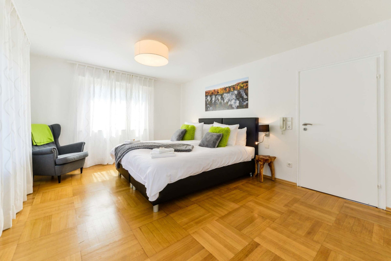 Bedroom 2, Flair Hotel Vier Jahreszeiten, Reutlingen