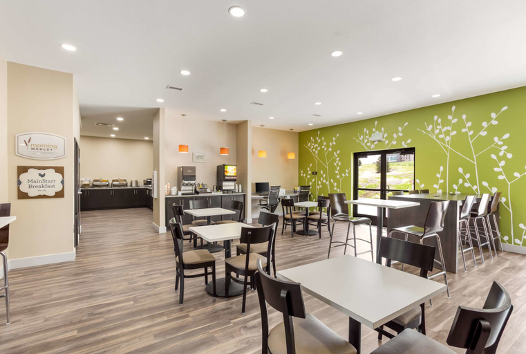 Food & Drinks 5, Sleep Inn Logan Ohio-Hocking Hills, Hocking