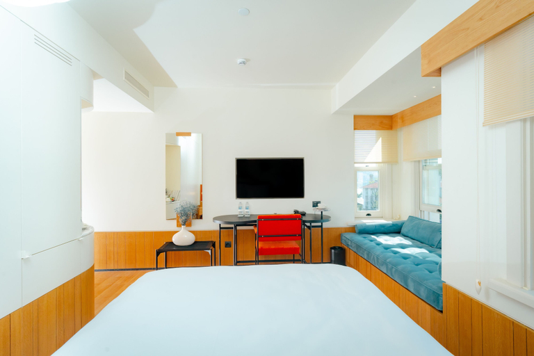Bedroom 4, The Gift Hotel, Beyoğlu