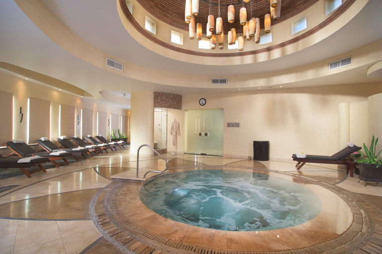 Sport & Beauty 2, Villa Del Palmar Flamingos Beach Resort and Spa, Compostela