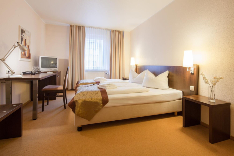 Bedroom 4, Hotel Herzog, Düsseldorf
