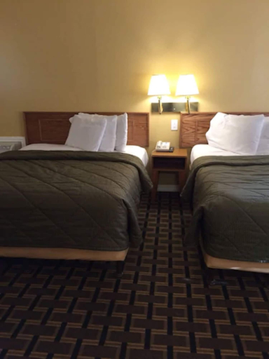 Bedroom 4, Pacific Best Inn, Monterey