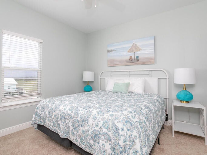 Bedroom 3, Two Carats West, Baldwin