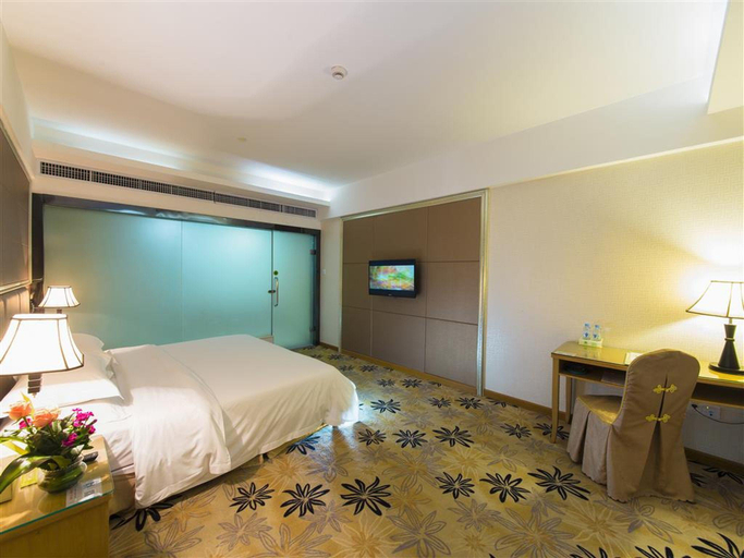 Bedroom 2, Vienna Hotel Zhanjiang Haibin Avenue Jinsha Bay, Zhanjiang