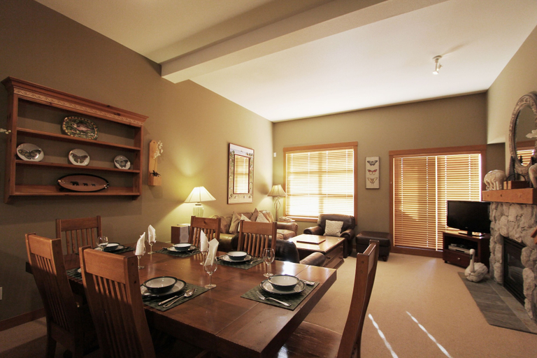 Food & Drinks, Mountain Star by Whistler Retreats, Squamish-Lillooet