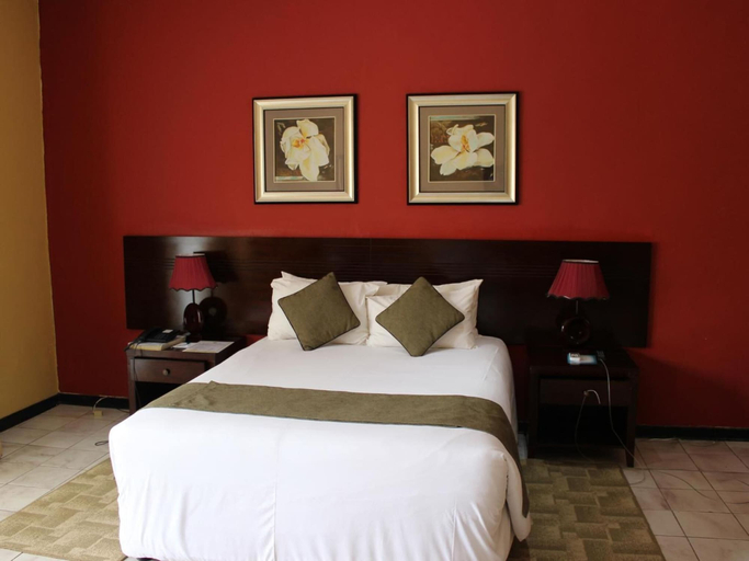 Bedroom 2, Oasis Motel, Gaborone