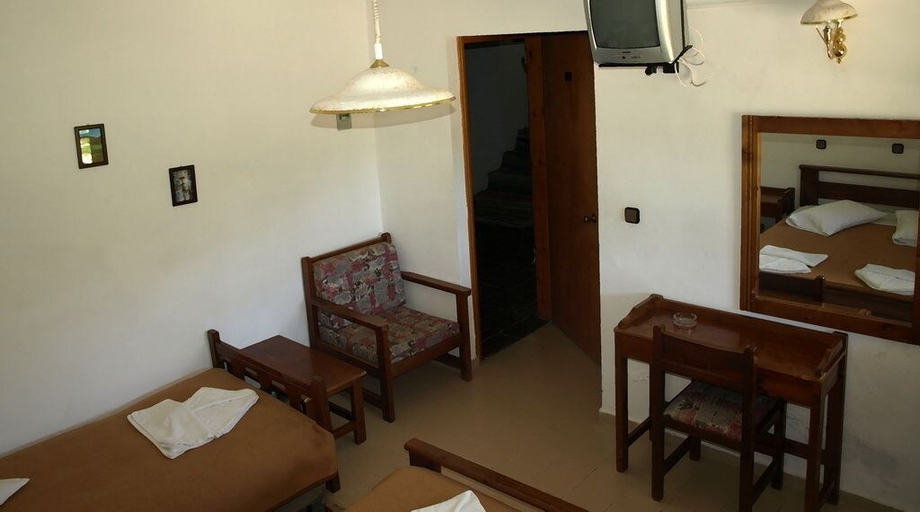 Bedroom 2, Exari, Crete