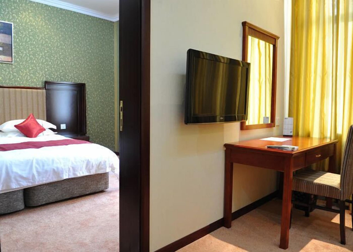 Bedroom 3, Royal Hotel, Baku