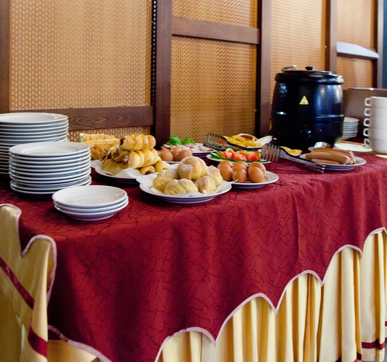 Food & Drinks 3, Utomlyonnye Solntsem, Sochi gorsovet