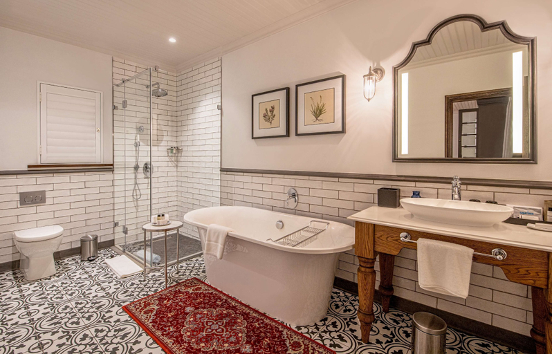 Bathroom 5, Southern Sun de Wagen, Cape Winelands