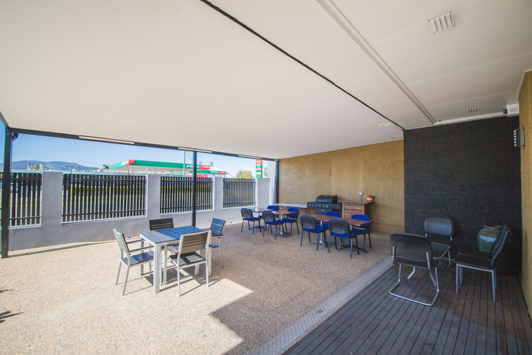 Food & Drinks 4, Metro Motel Rockhampton, Rockhampton