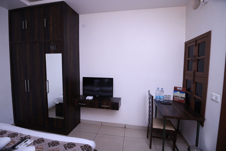 Bedroom 3, Hotel Visit, Barnala