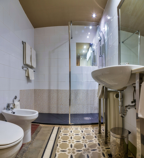 Bathroom 3, Els Jardins De La Martana, Girona