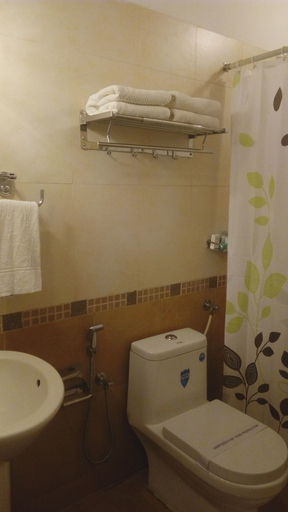 Bathroom 5, Ambady Estate, Idukki