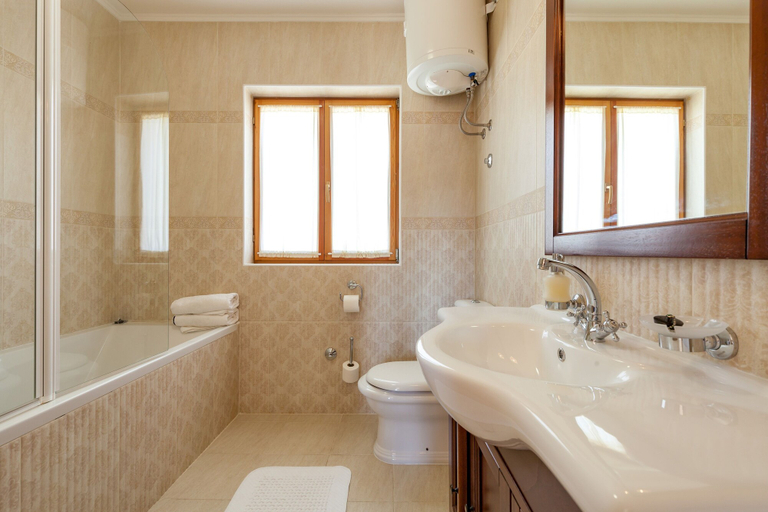 Bathroom 3, Villa Vjeka, Selca