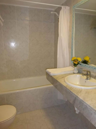 Bathroom 4, Apartamentos Balear Beach, Baleares