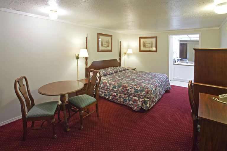 Bedroom 5, Americas Best Value Inn Lansing, Ingham