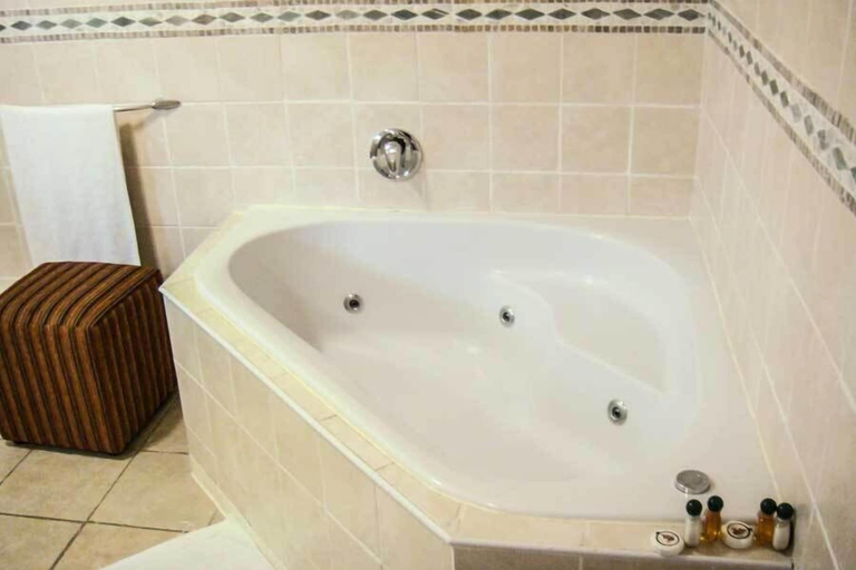 Bathroom 4, Kopano Nokeng, Mangaung