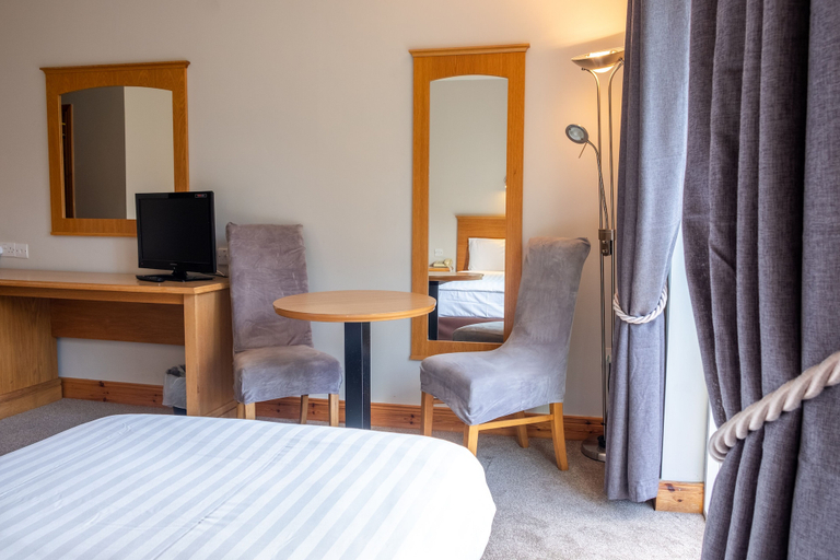 Bedroom 4, Woodenbridge Lodge