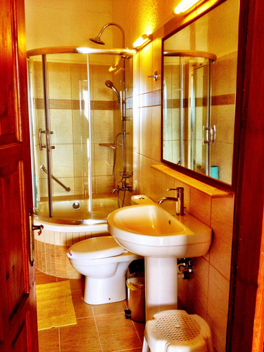 Bathroom 4, Filoxenia Villa, Crete
