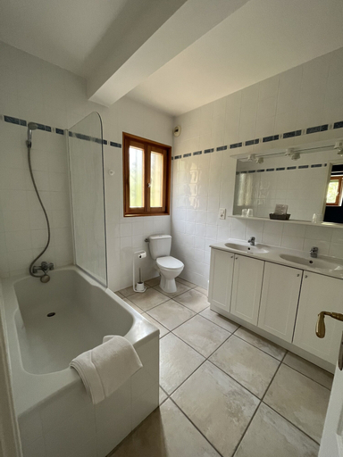 Bathroom 5, Hôtel Bon Encontre, Dordogne