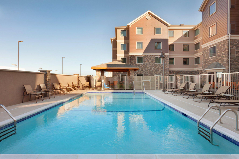 Sport & Beauty 5, Staybridge Suites Midland By IHG, Midland