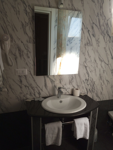 Bathroom 4, Hotel Garden Napoli, Napoli