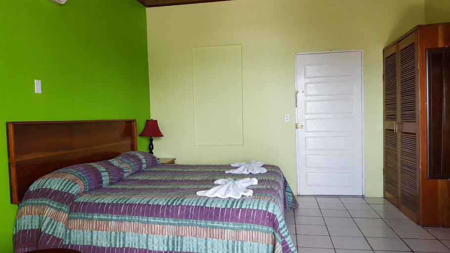 Bedroom 2, Anchorage Beach Resort