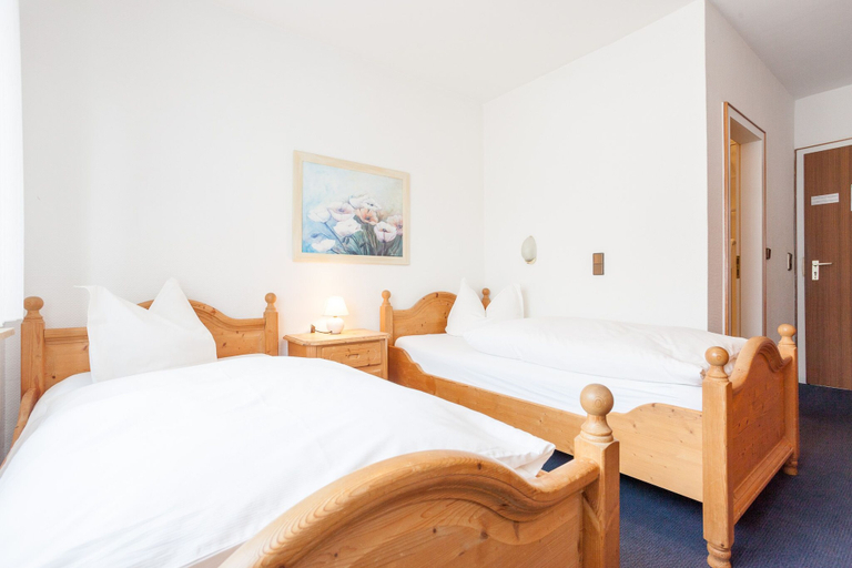 Bedroom 3, TM Hotel Dortmund Airport, Unna