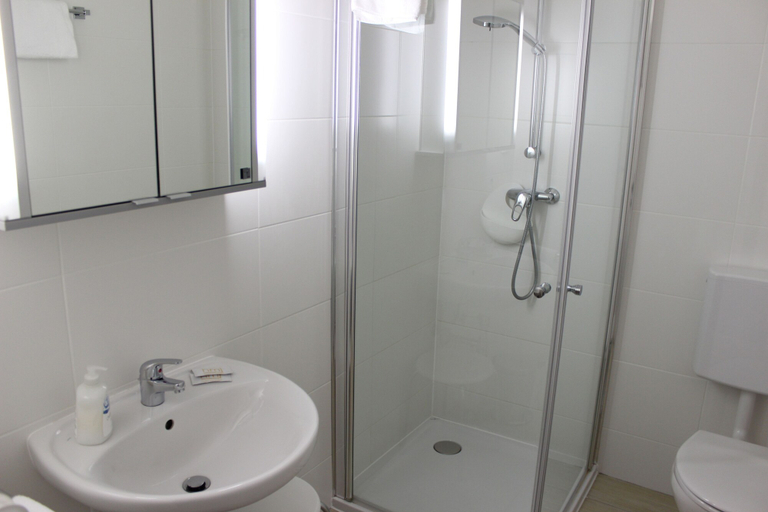 Bathroom 4, Hotel Michael, Wien Umgebung