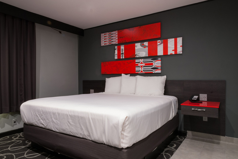 Bedroom 3, Astro Pasadena Hotel, Los Angeles
