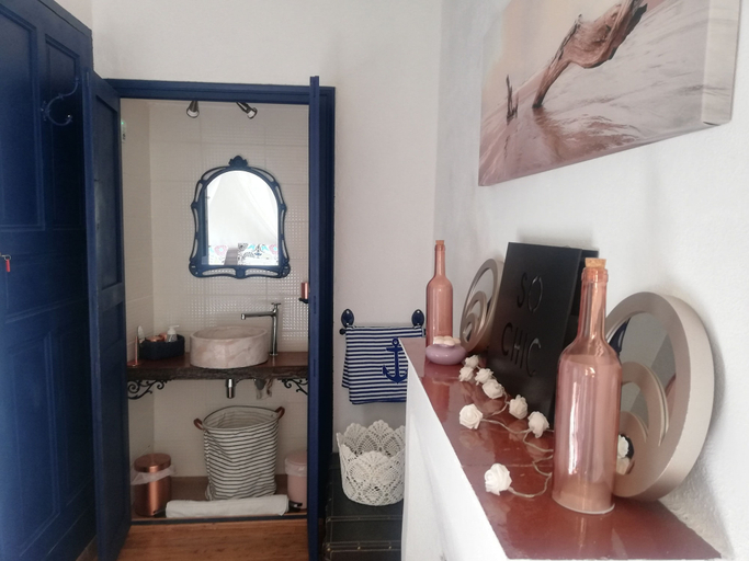 Bathroom 5, Parfumu Di Celu, Haute-Corse