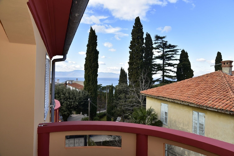 Exterior & Views 2, Apartments Ivka, Malinska-Dubašnica