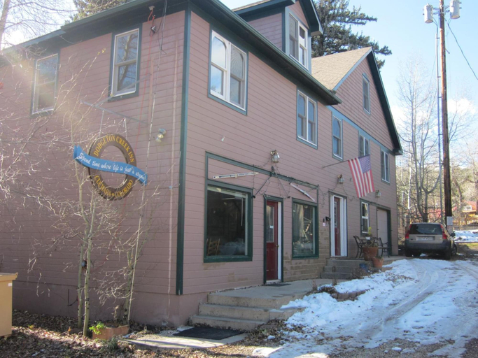 Exterior & Views 2, Dodgeton Creek Inn, Huerfano