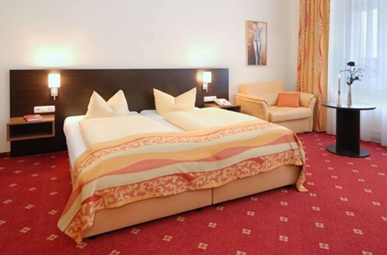 Bedroom 2, Drexel's Parkhotel, Memmingen