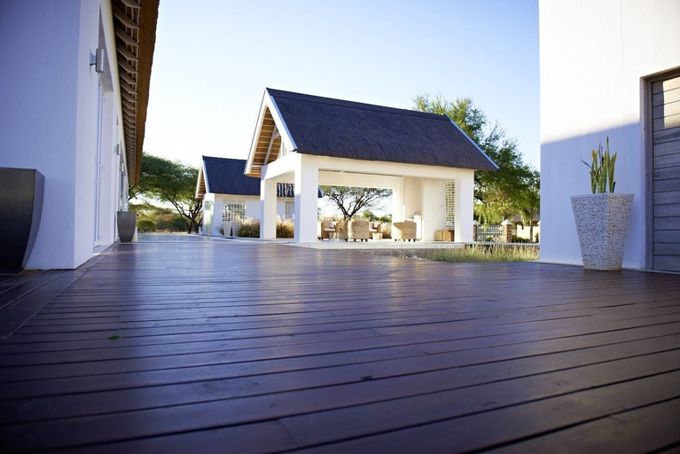 Exterior & Views 2, Emanya at Etosha Game Lodge, Guinas