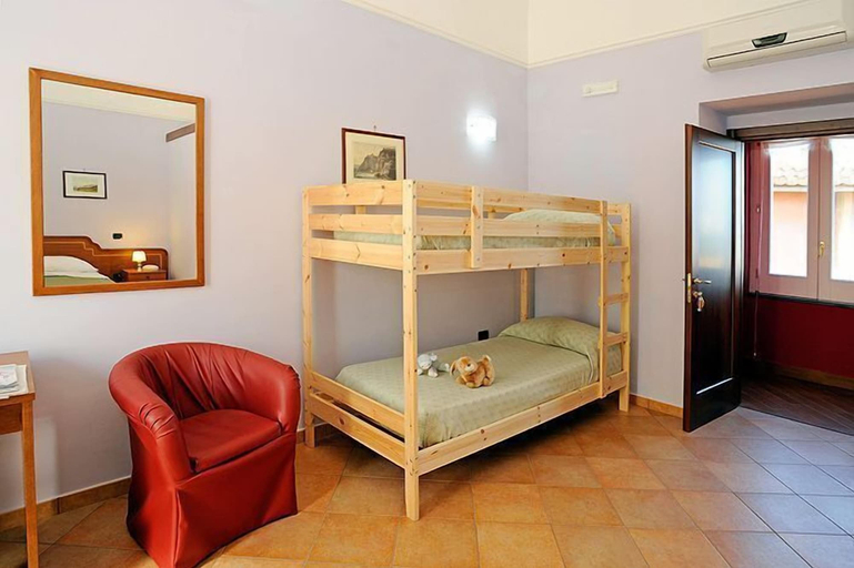 Bedroom 3, Domus Aequana, Napoli