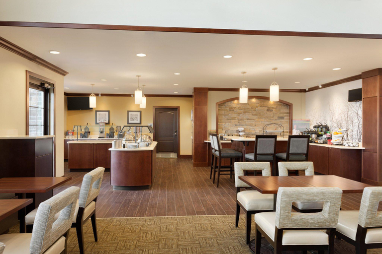 Food & Drinks 5, Staybridge Suites Midland By IHG, Midland
