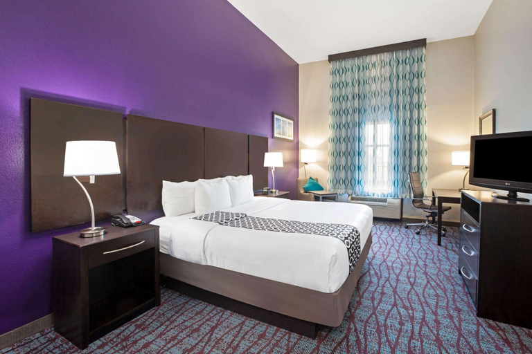 Bedroom 3, La Quinta Inn & Suites By Wyndham Houston Pasadena North, Houston