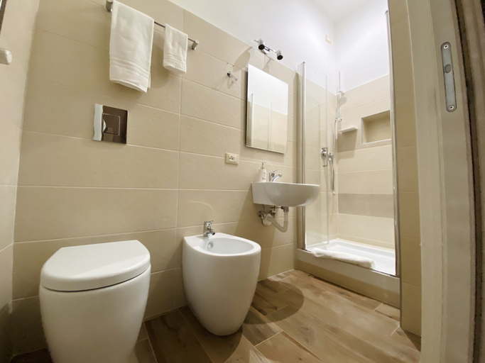 Bathroom 3, Hotelier 51, Rome