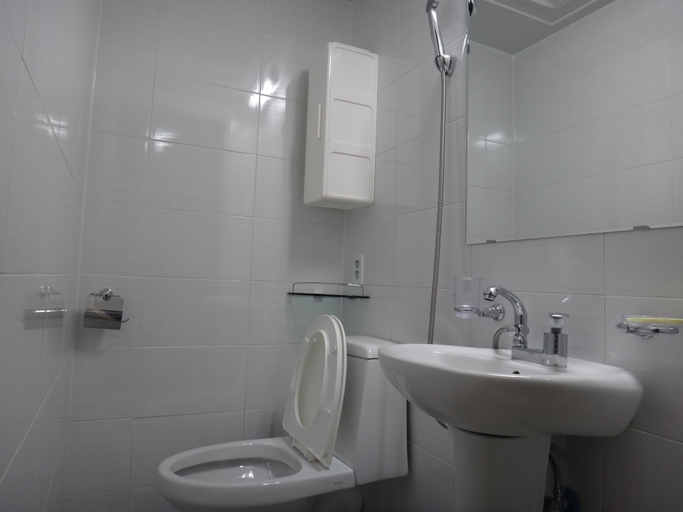 Bathroom 4, Sunny Hill Hostel Hongdae, Mapo