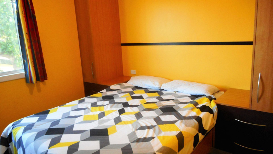 Bedroom 2, Sunseekers at Hat Head, Kempsey