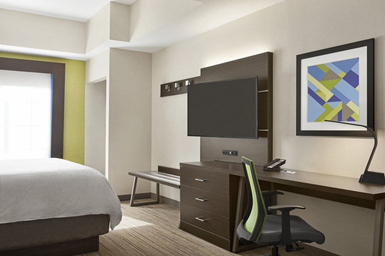 Bedroom 4, Holiday Inn Express & Suites DURANT by IHG, Bryan