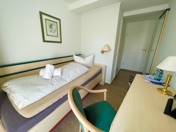 Bedroom 4, Hotel Schnehagen, Heidekreis