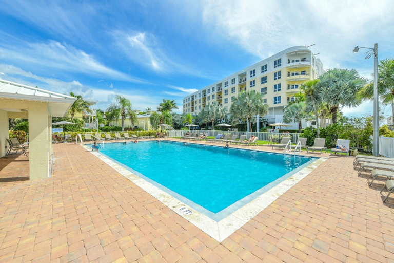 Sport & Beauty 5, Sun and Sea by Beachside Management, Sarasota