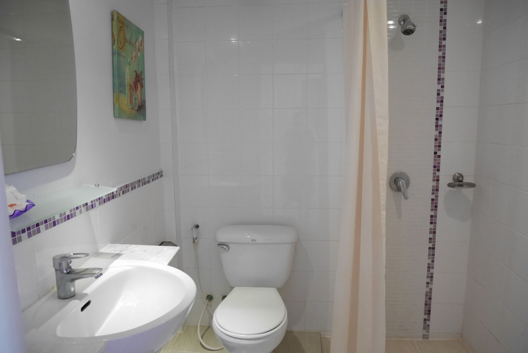 Bathroom 4, Roma Hotel, Muang Khon Kaen