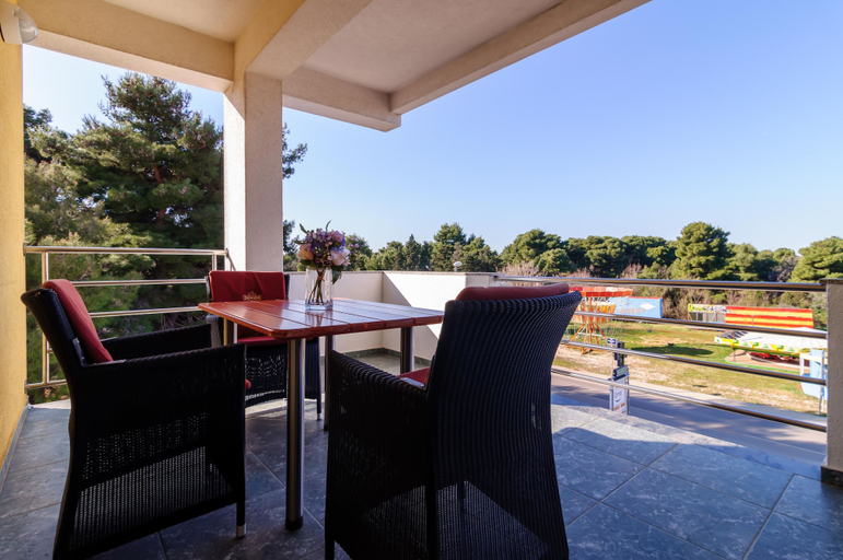 Others 5, Villa Irena, Zadar