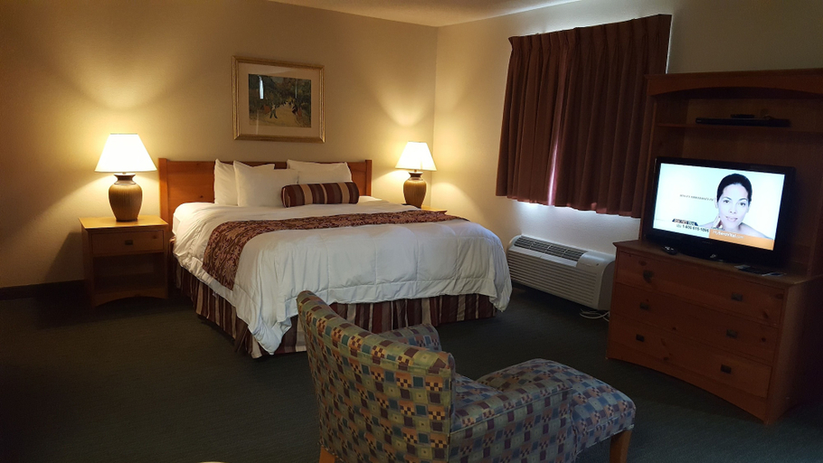 Bedroom 3, Baymont by Wyndham Wichita East, Sedgwick